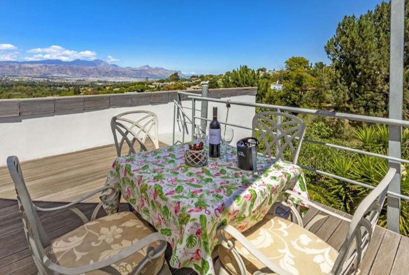 To Let 8 Bedroom Property for Rent in Somerset West Western Cape